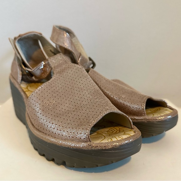 Fly London Yall Platform Wedge Sandals Shoes Rose Gold Metallic Perforated US8 - Picture 2 of 5